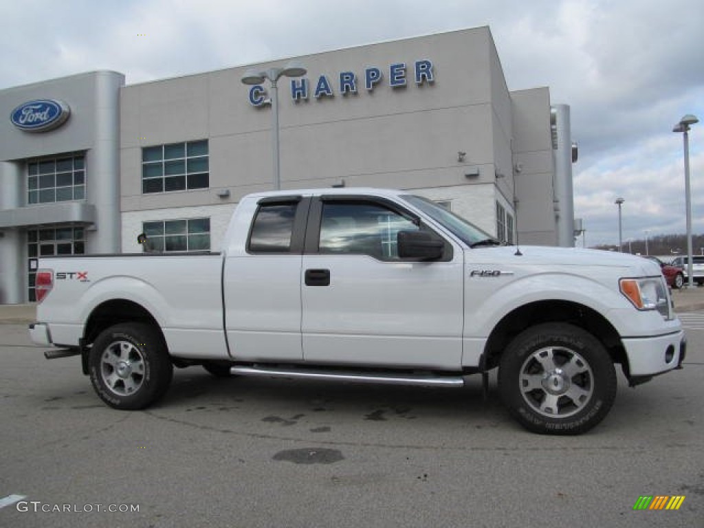 2010 F150 STX SuperCab 4x4 - Oxford White / Medium Stone photo #2