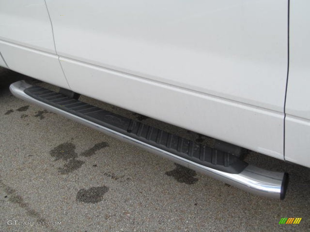 2010 F150 STX SuperCab 4x4 - Oxford White / Medium Stone photo #3