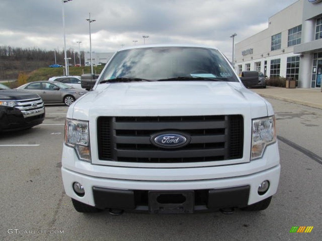2010 F150 STX SuperCab 4x4 - Oxford White / Medium Stone photo #4