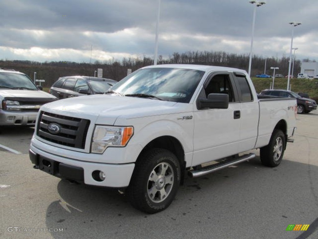 2010 F150 STX SuperCab 4x4 - Oxford White / Medium Stone photo #7