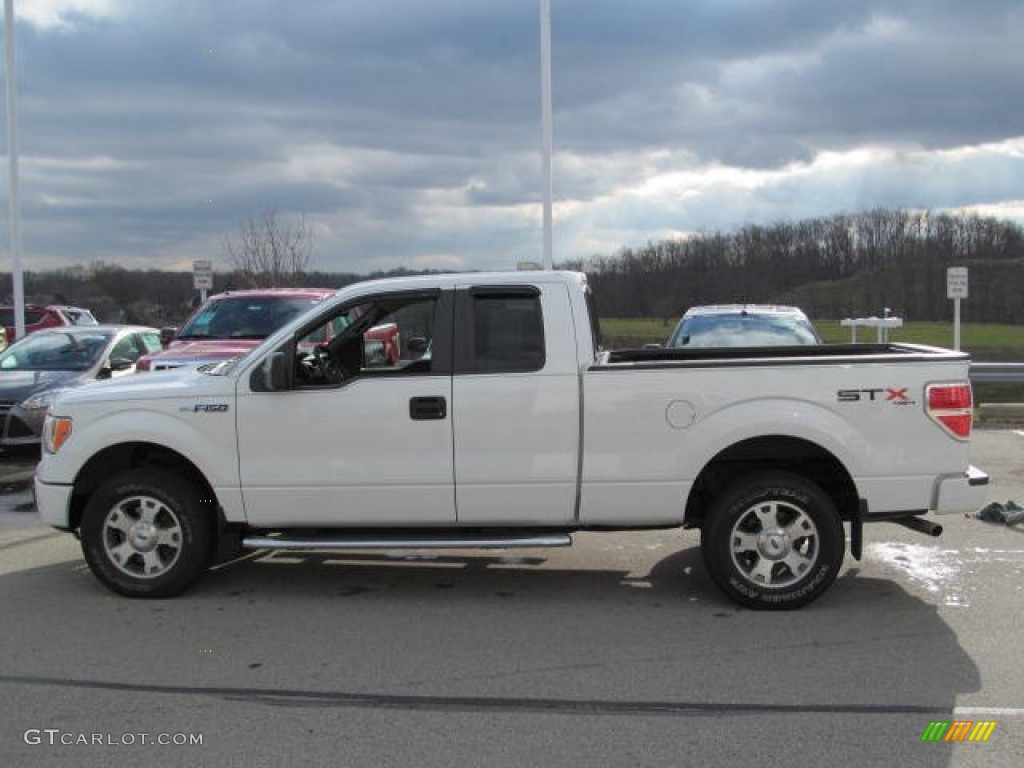 2010 F150 STX SuperCab 4x4 - Oxford White / Medium Stone photo #8