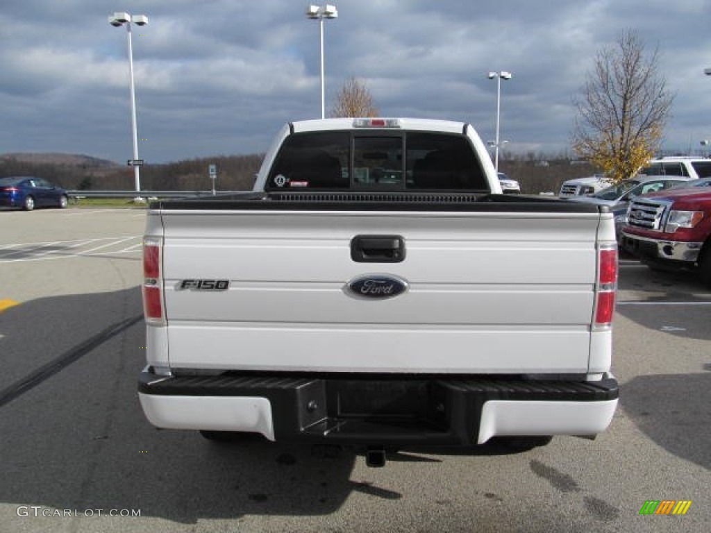 2010 F150 STX SuperCab 4x4 - Oxford White / Medium Stone photo #10