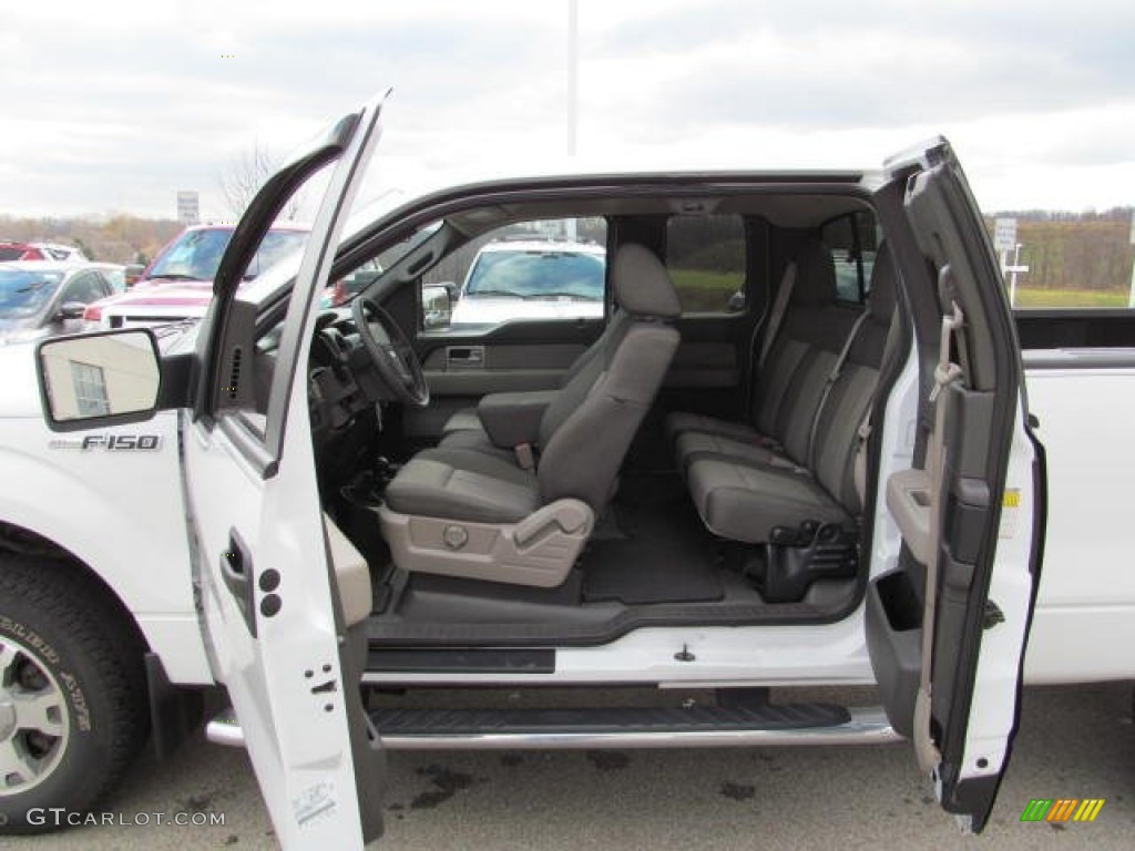 2010 F150 STX SuperCab 4x4 - Oxford White / Medium Stone photo #13
