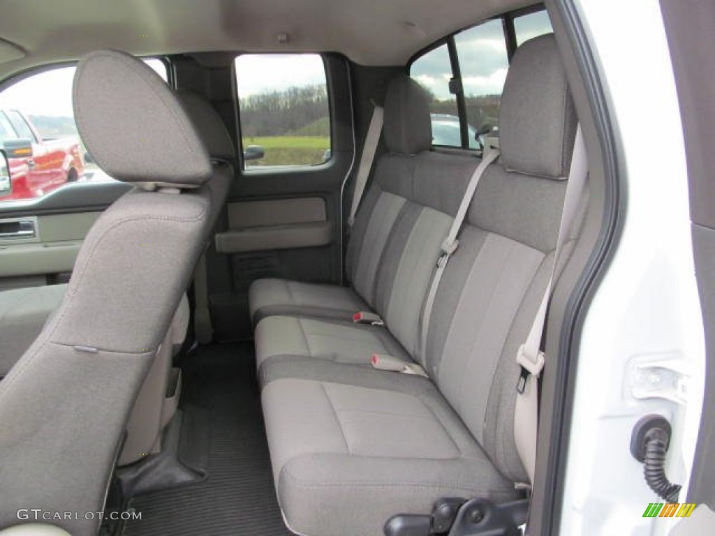 2010 F150 STX SuperCab 4x4 - Oxford White / Medium Stone photo #14