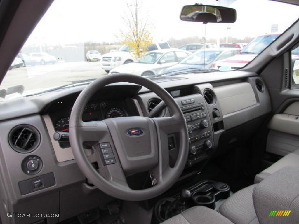 2010 F150 STX SuperCab 4x4 - Oxford White / Medium Stone photo #16