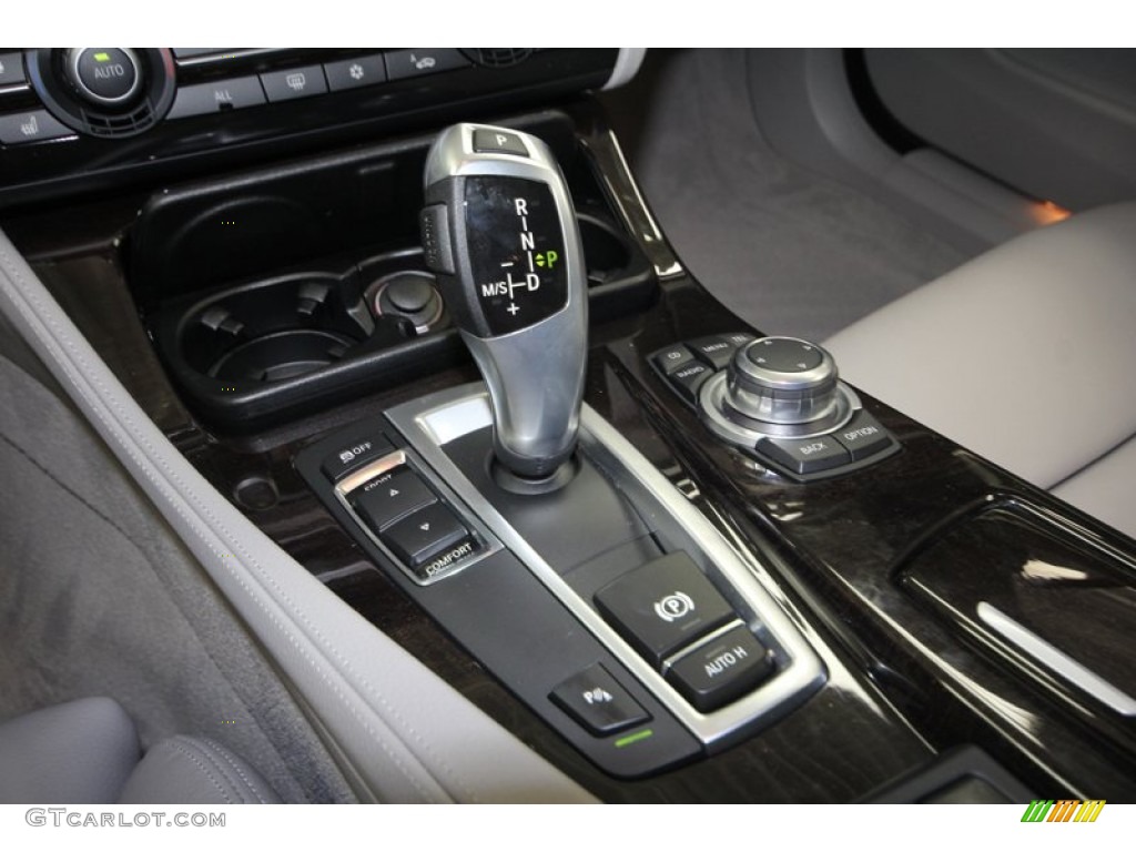 2012 5 Series 550i Sedan - Jet Black / Everest Gray photo #23