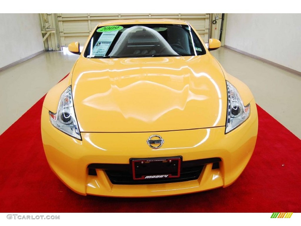 2009 370Z Sport Coupe - Chicane Yellow / Black Cloth photo #2