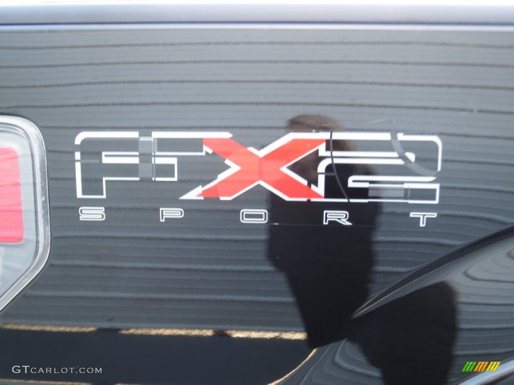 2010 F150 FX2 SuperCab - Tuxedo Black / Black photo #16