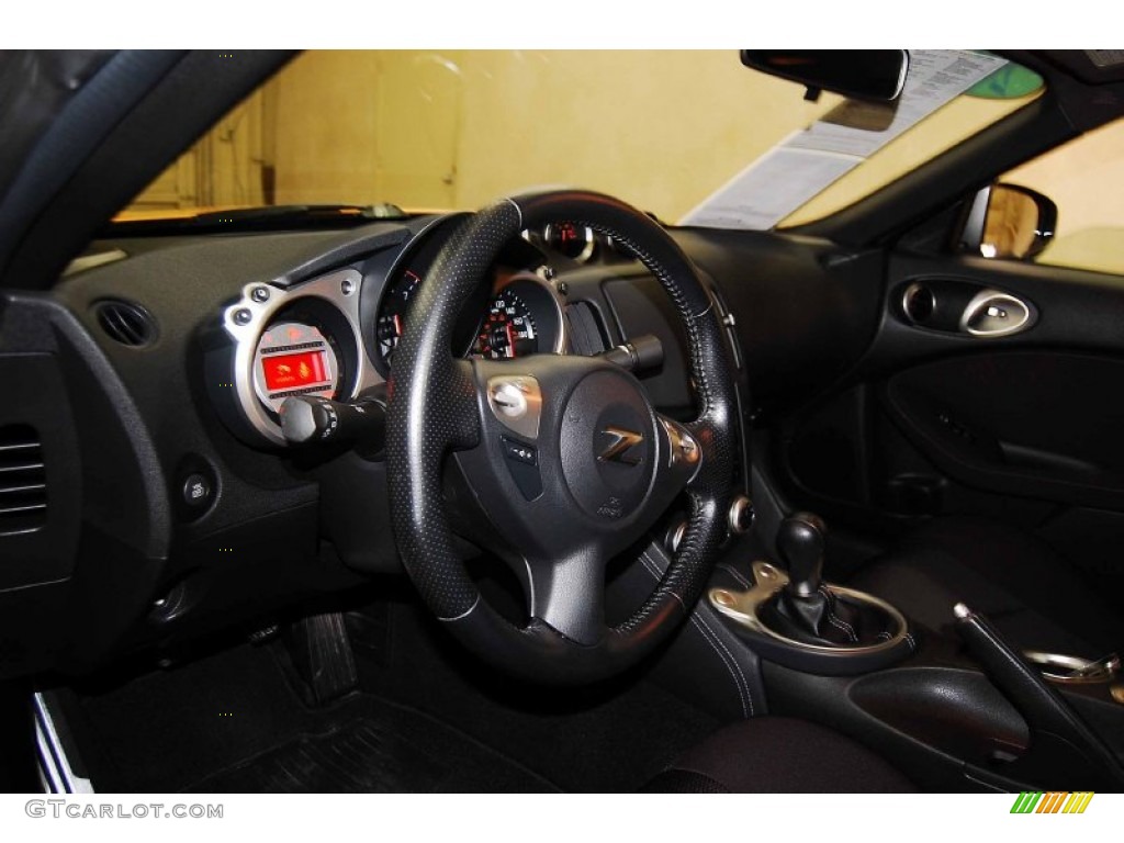 2009 370Z Sport Coupe - Chicane Yellow / Black Cloth photo #11