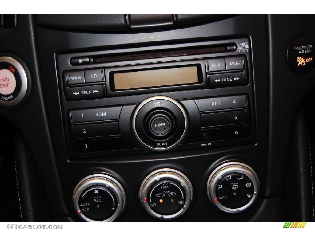 2009 Nissan 370Z Sport Coupe Controls Photo #73525008
