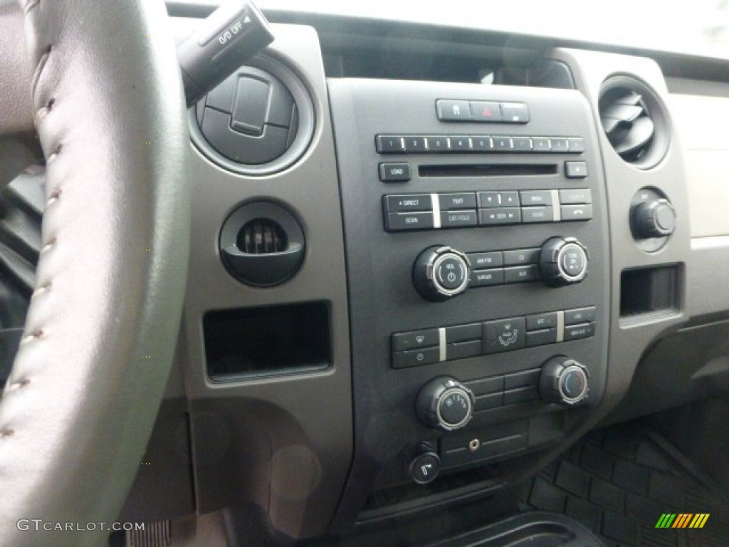 2010 Ford F150 STX Regular Cab 4x4 Controls Photo #73529022