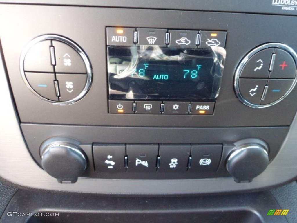 2013 Chevrolet Silverado 2500HD LTZ Crew Cab 4x4 Controls Photo #73529418