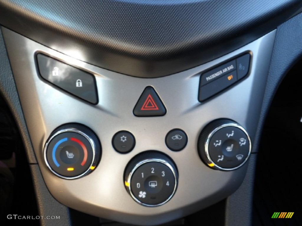 2013 Chevrolet Sonic LTZ Hatch Controls Photo #73529925