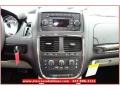 2013 Sandstone Dodge Grand Caravan SE  photo #31