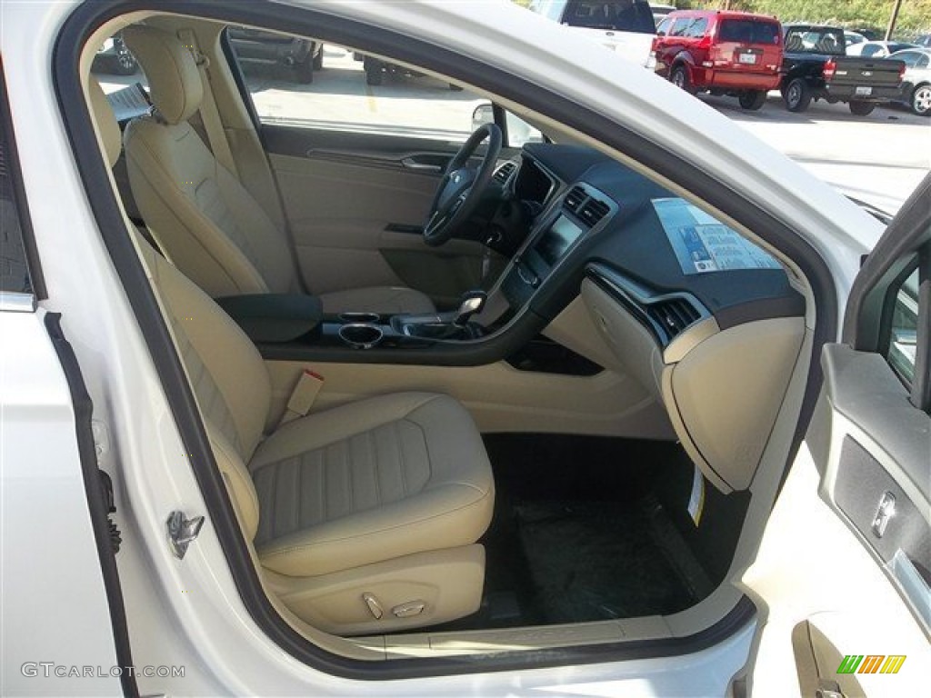 2013 Fusion SE 1.6 EcoBoost - White Platinum Metallic Tri-coat / Dune photo #24