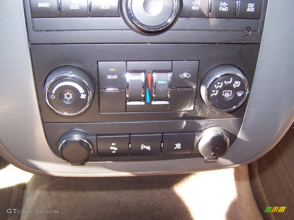 2010 GMC Yukon SLE Controls Photo #73537230