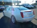White Diamond Tricoat - XTS Premium FWD Photo No. 5