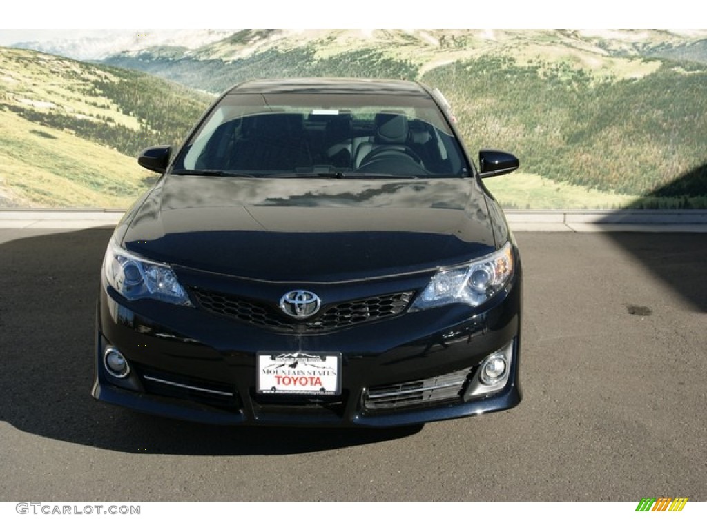 2012 Camry SE - Attitude Black Metallic / Black photo #3