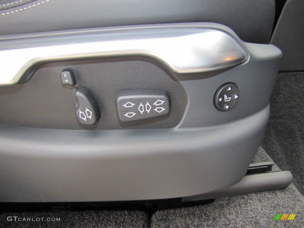 2010 Land Rover Range Rover Supercharged Controls Photo #73546369