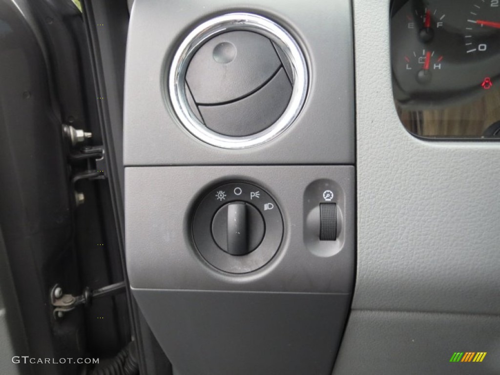 2005 F150 XLT SuperCrew - Dark Shadow Grey Metallic / Medium Flint Grey photo #36