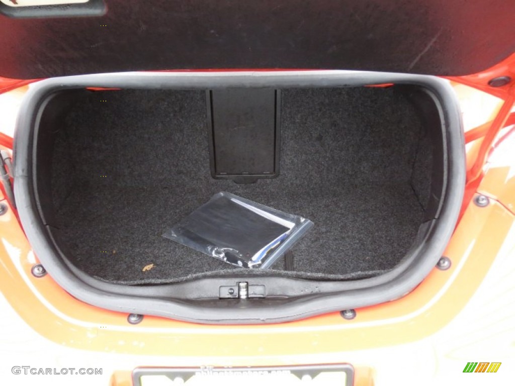 2003 Volkswagen New Beetle GLS Convertible Trunk Photo #73548553