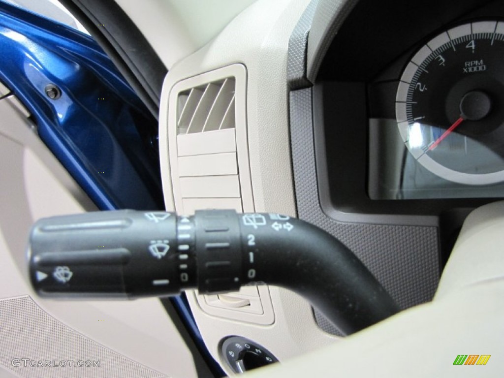 2008 Ford Escape XLT V6 Controls Photo #73549928
