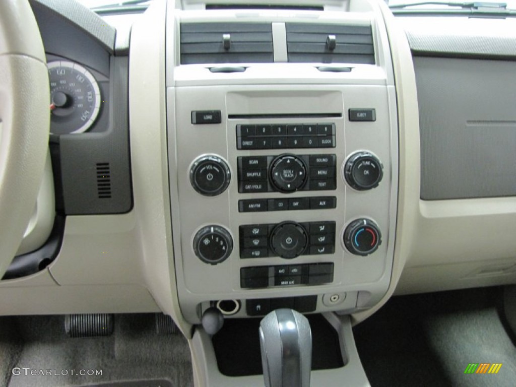 2008 Ford Escape XLT V6 Controls Photo #73549991