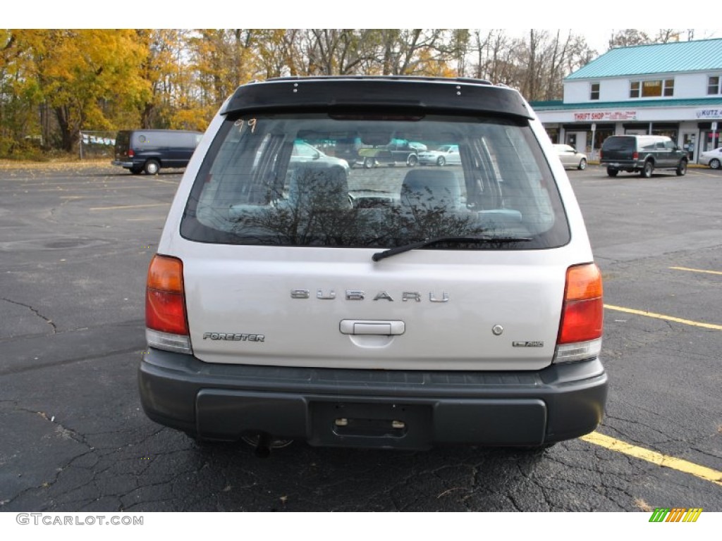 2000 Forester 2.5 L - Silverthorn Metallic / Gray photo #5