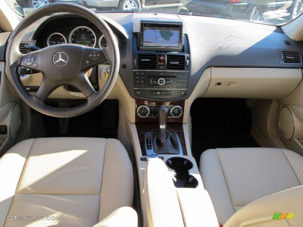 2009 Mercedes-Benz C 300 4Matic Dashboard Photos