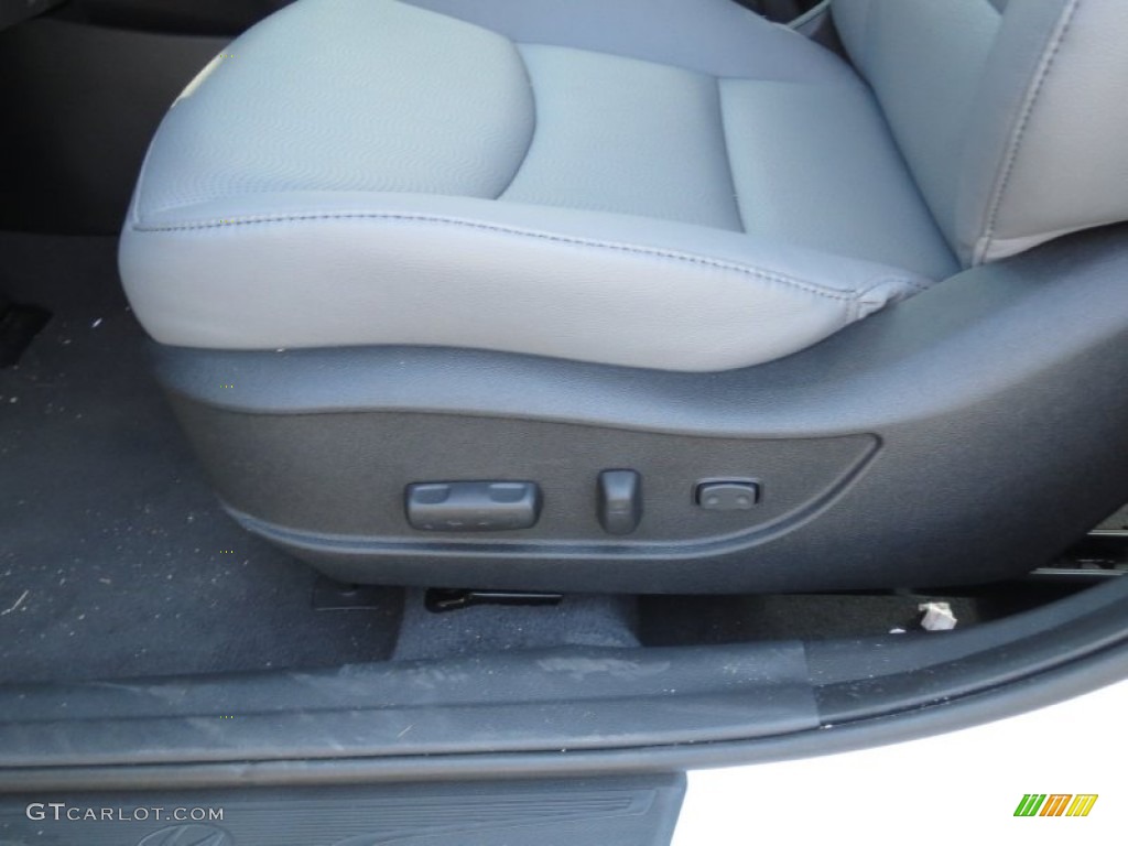 2013 Elantra Limited - Silver / Gray photo #23