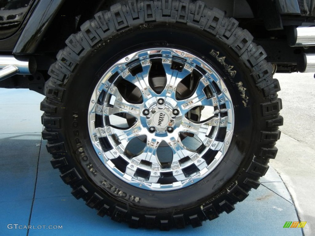 2011 Jeep Wrangler Unlimited Sahara 4x4 Custom Wheels Photo #73552913