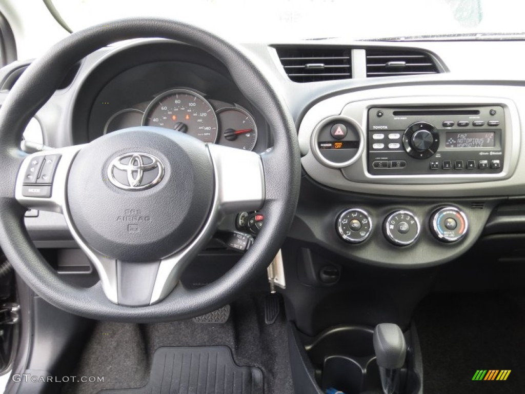 2013 Toyota Yaris LE 3 Door Ash Dashboard Photo #73554020