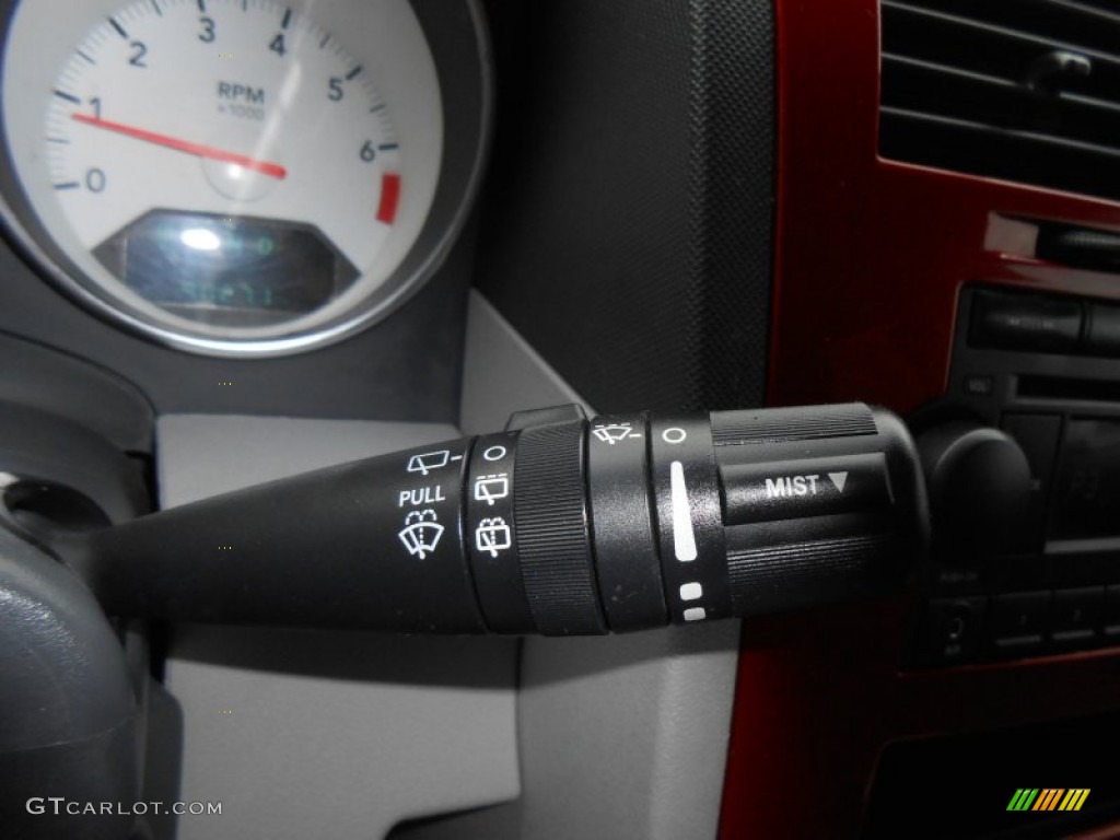 2007 Dodge Caliber SXT Controls Photo #73556961