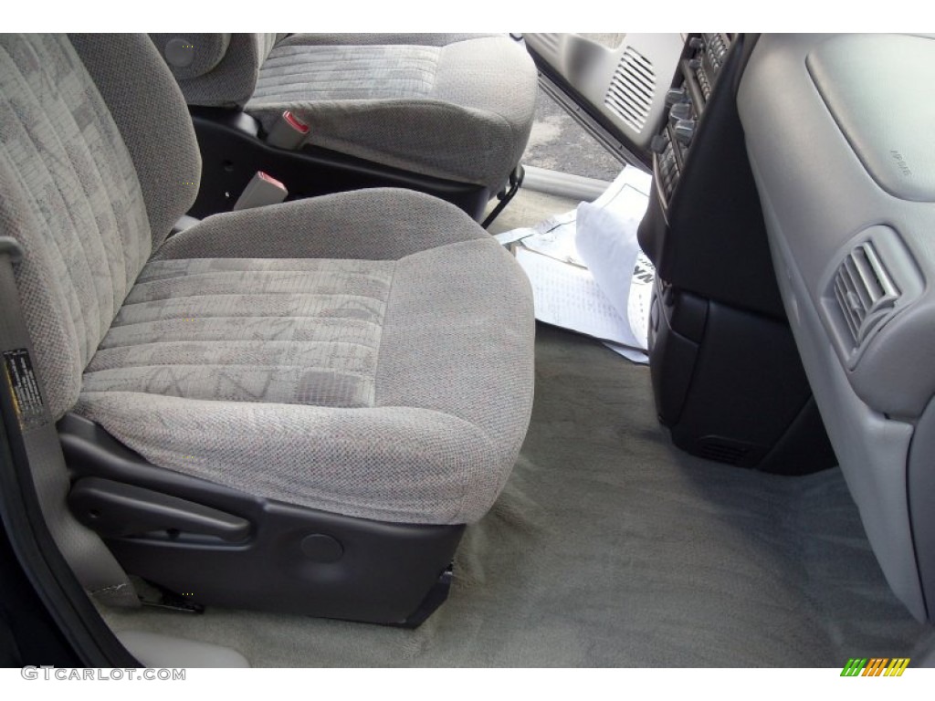 2002 Montana  - Blue Black Metallic / Gray photo #22