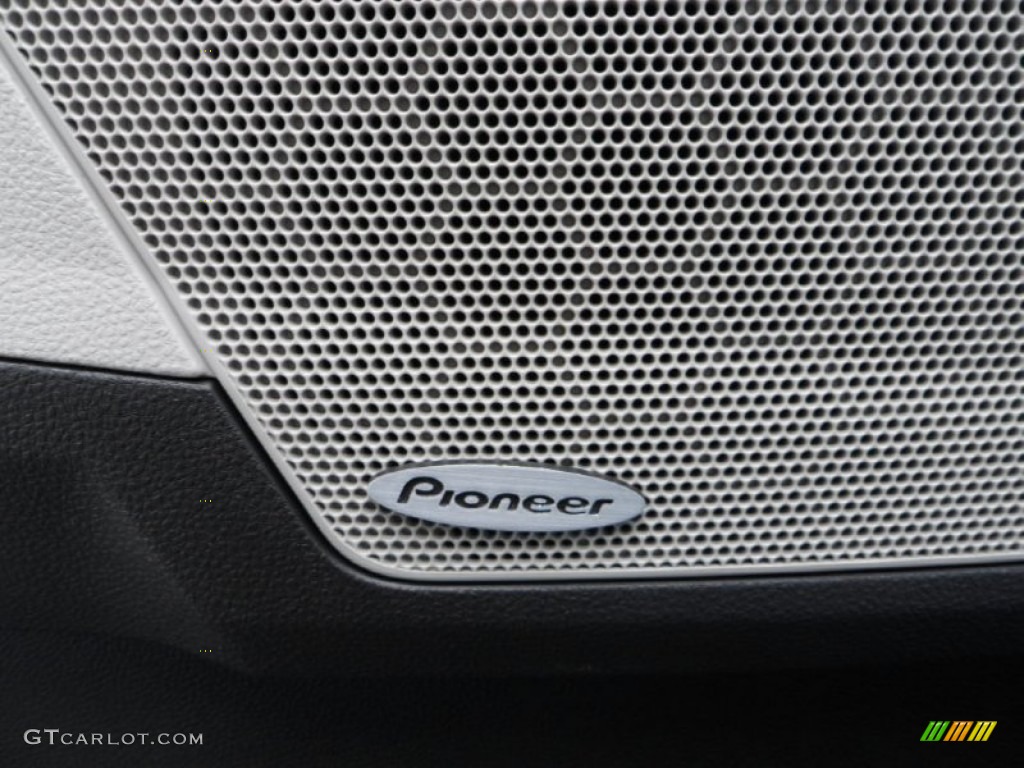 2013 GMC Terrain SLE AWD Audio System Photos