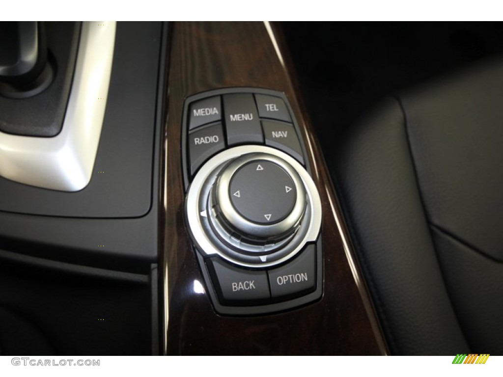 2013 BMW 3 Series 335i Sedan Controls Photo #73561430