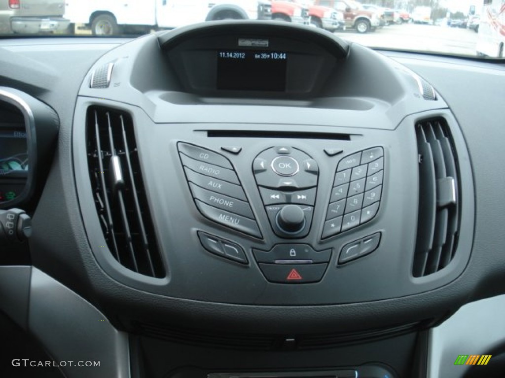 2013 Ford C-Max Hybrid SE Controls Photo #73562612