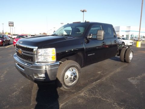 2013 Chevrolet Silverado 3500HD LT Crew Cab 4x4 Dually Chassis Data, Info and Specs