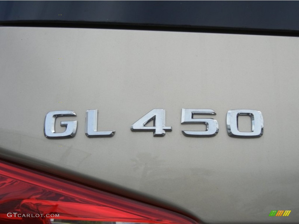 2013 Mercedes-Benz GL 450 4Matic Marks and Logos Photos