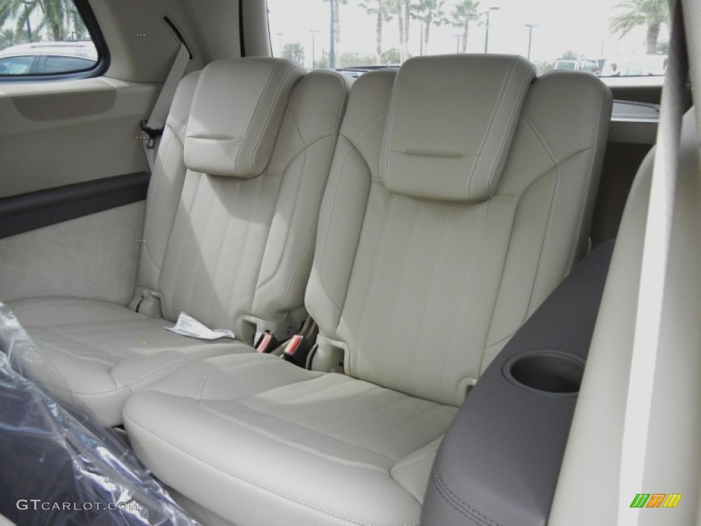 2013 Mercedes-Benz GL 450 4Matic Rear Seat Photo #73566616