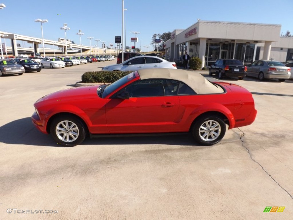 2007 Mustang V6 Premium Convertible - Torch Red / Medium Parchment photo #10