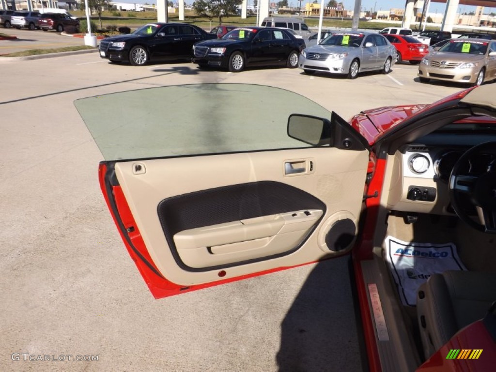 2007 Mustang V6 Premium Convertible - Torch Red / Medium Parchment photo #19