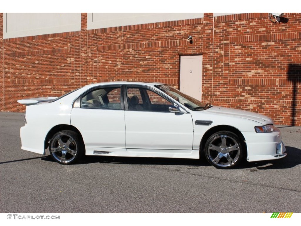 1995 Accord EX Sedan - Frost White / Beige photo #19