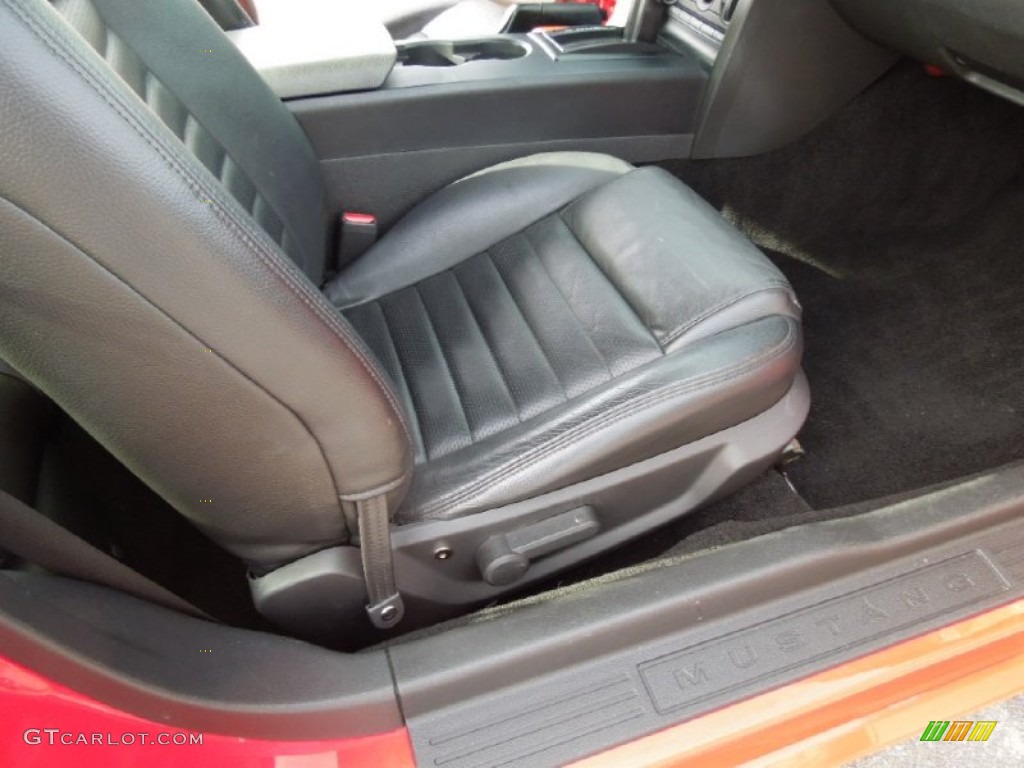 2005 Mustang GT Premium Coupe - Torch Red / Dark Charcoal photo #15