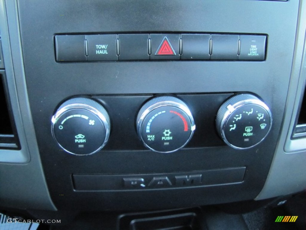 2010 Ram 2500 ST Crew Cab 4x4 - Austin Tan Pearl / Dark Slate/Medium Graystone photo #22