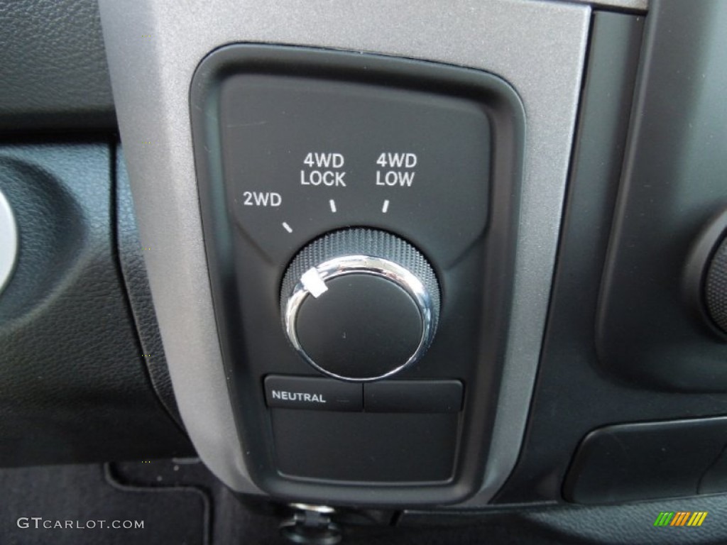 2013 Ram 1500 Express Crew Cab 4x4 Controls Photo #73577726