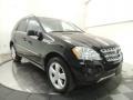 Black - ML 350 4Matic Photo No. 3