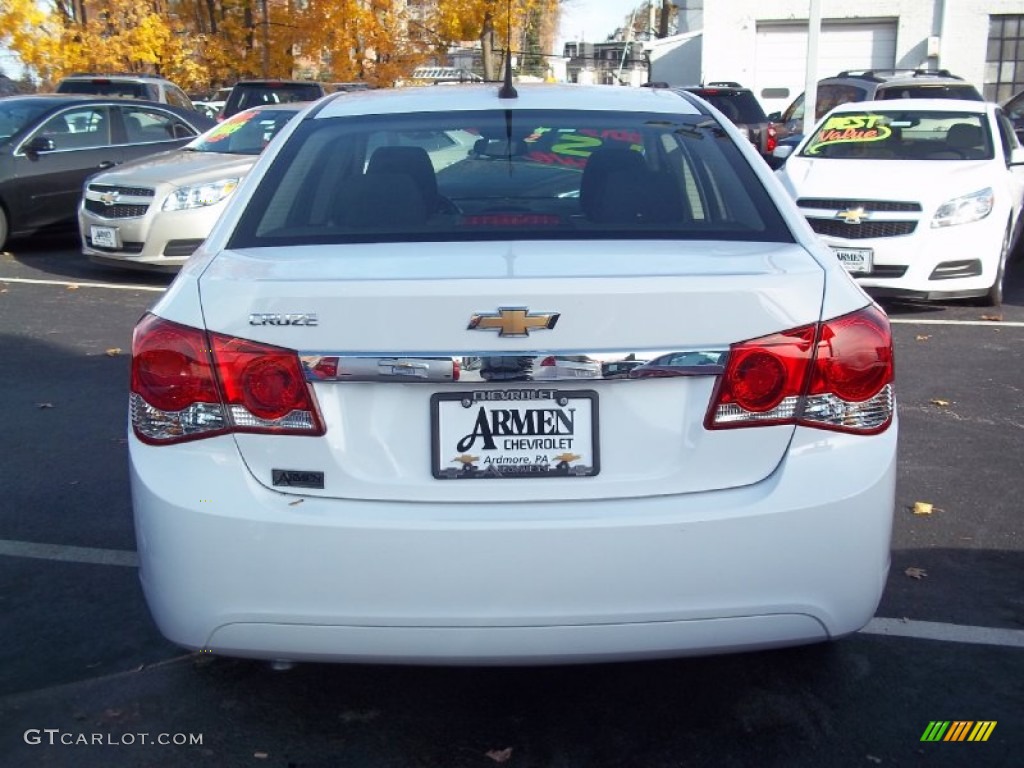 2013 Cruze LS - Summit White / Jet Black/Medium Titanium photo #6