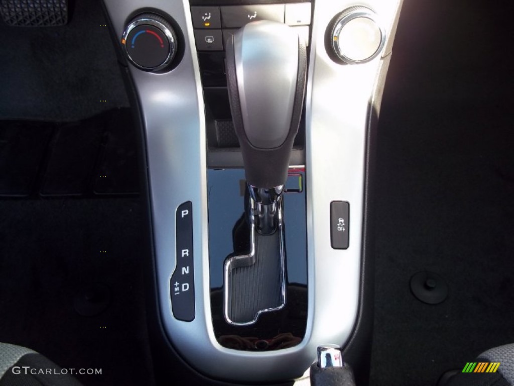 2013 Cruze LS - Summit White / Jet Black/Medium Titanium photo #14