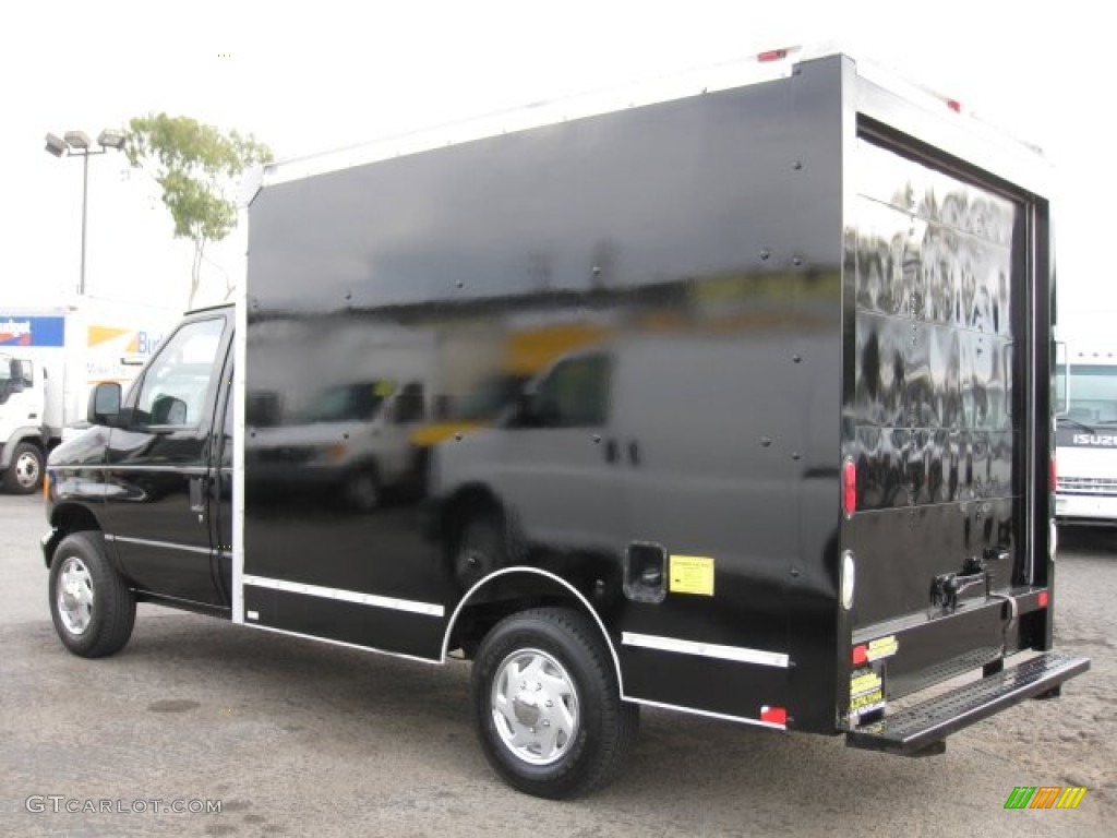 Black 2005 Ford E Series Cutaway E350 Commercial Moving Truck Exterior Photo #73584317